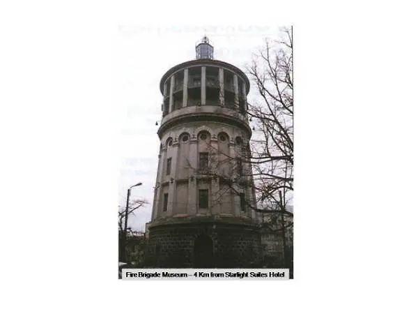 Starlight Suites Hotel Boekarest